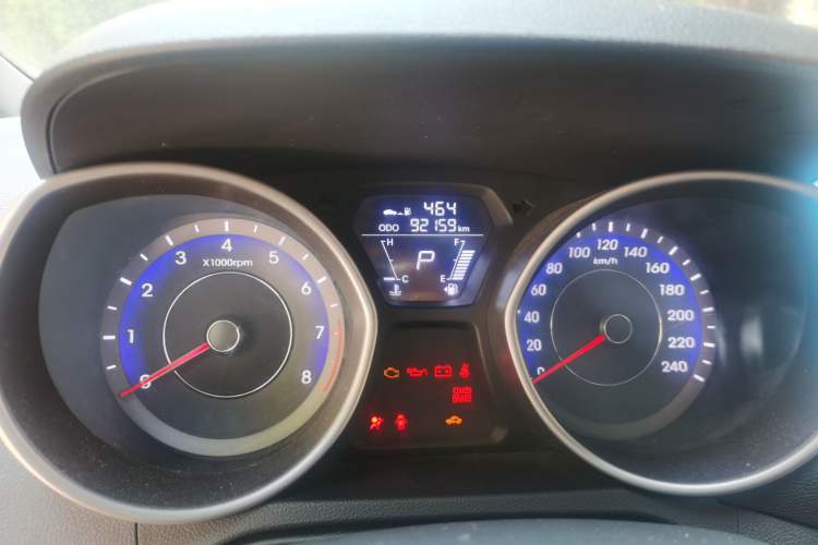 Used Hyundai Elantra (5th Generation / Langdong) 2016 1.6L Automatic Smart Version Odometer Close Up