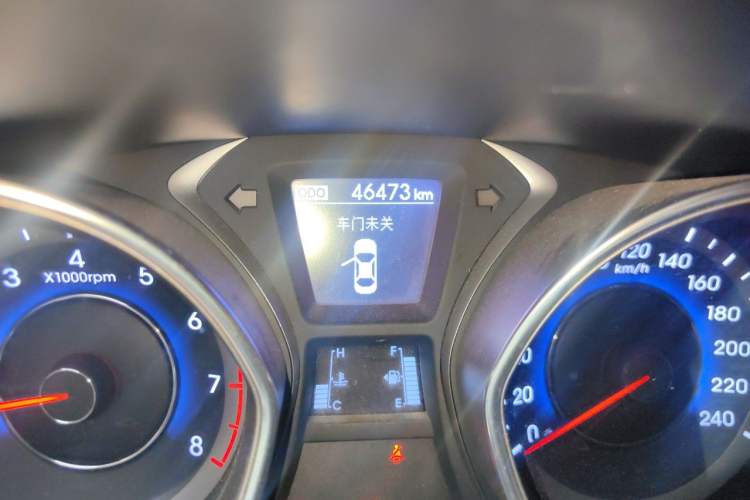 Used Hyundai Elantra (5th Generation / Langdong) 2016 1.6L Manual Luxury Model Odometer Close Up