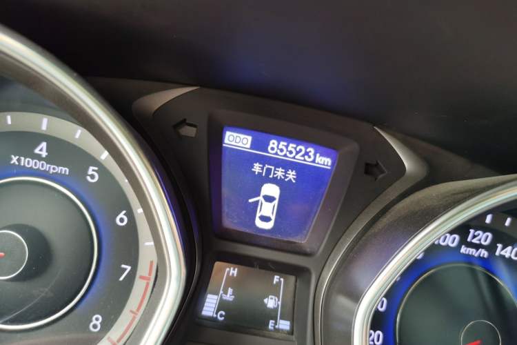 Used Hyundai Elantra (5th Generation / Langdong) 2016 1.6L Manual Luxury Model Odometer Close Up