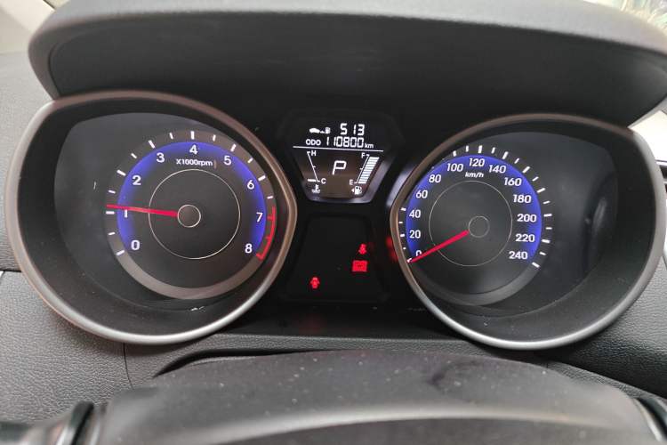 Used Hyundai Elantra (5th Generation / Langdong) 2016 1.6L Automatic Smart Version Odometer Close Up