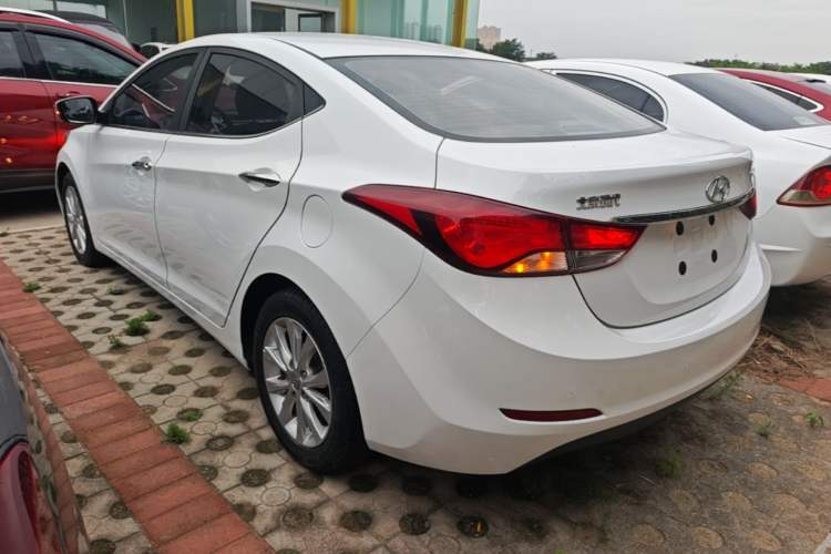 Used Hyundai Elantra (5th Generation / Langdong) 2016 1.6L Automatic Prestige Model Rear Left 45 Deg