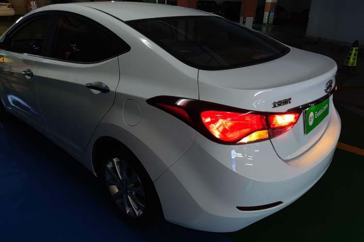Used Hyundai Elantra (5th Generation / Langdong) 2016 1.6L Automatic Prestige Model Rear Left 45 Deg
