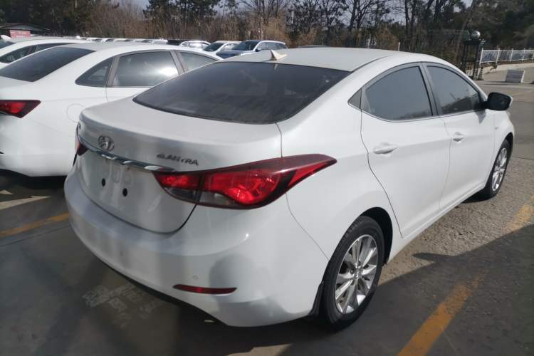 Used Hyundai Elantra (5th Generation / Langdong) 2016 1.6L Automatic Smart Version Rear Right 45 Deg