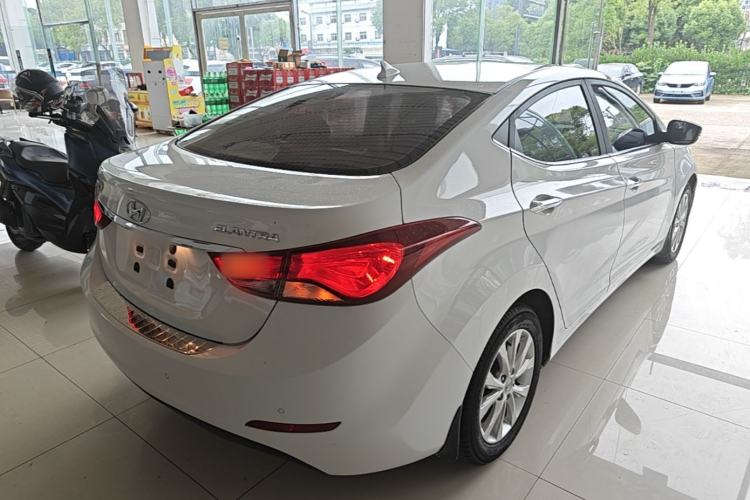 Used Hyundai Elantra (5th Generation / Langdong) 2016 1.6L Automatic Prestige Model Rear Right 45 Deg