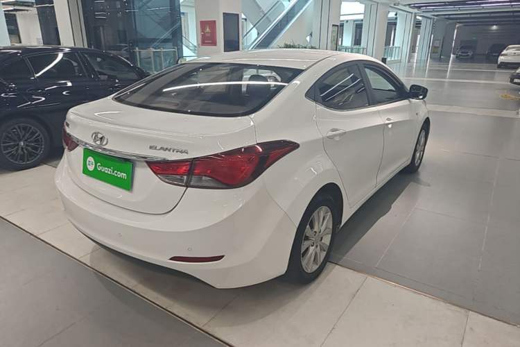 Used Hyundai Elantra (5th Generation / Langdong) 2016 1.6L Automatic Smart Version Rear Right 45 Deg