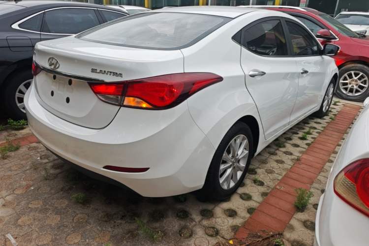 Used Hyundai Elantra (5th Generation / Langdong) 2016 1.6L Automatic Prestige Model Rear Right 45 Deg
