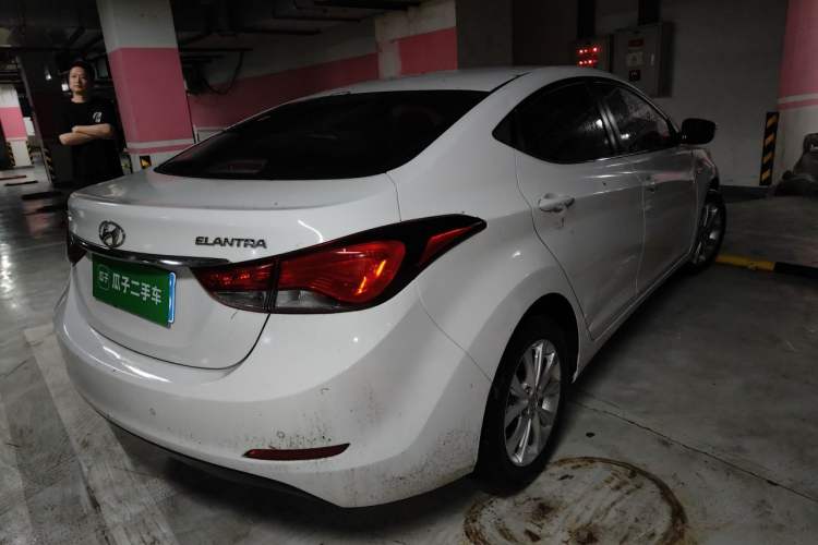 Used Hyundai Elantra (5th Generation / Langdong) 2016 1.6L Automatic Smart Version Rear Right 45 Deg