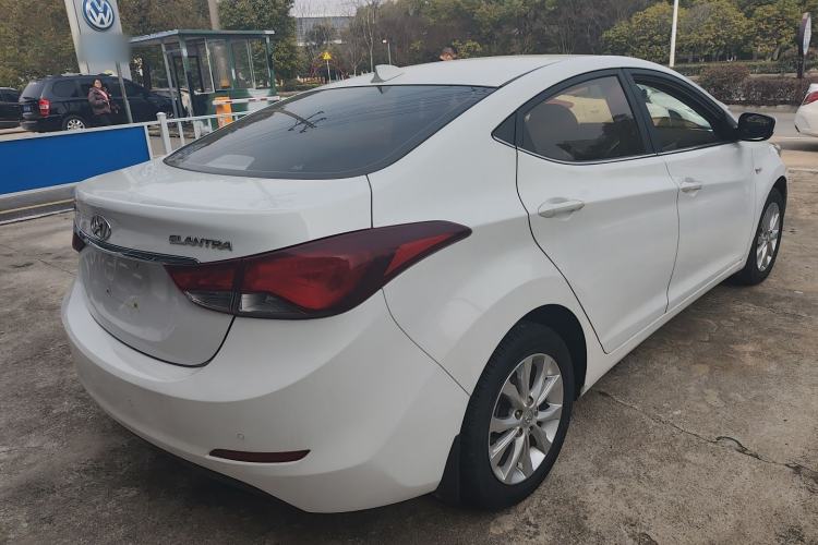 Used Hyundai Elantra (5th Generation / Langdong) 2016 1.6L Automatic Smart Version Rear Right 45 Deg