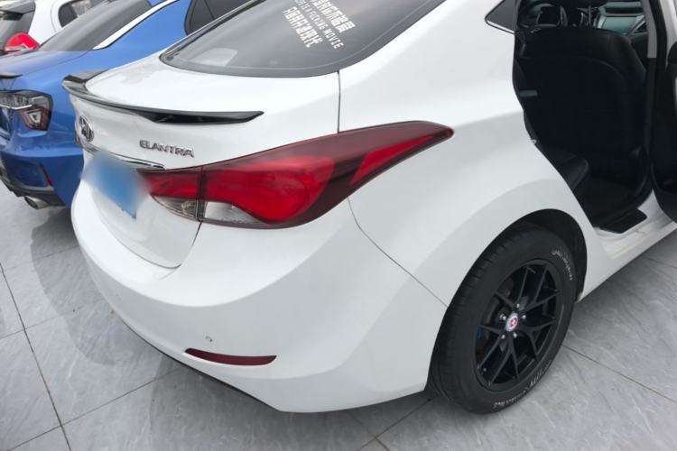 Used Hyundai Elantra (5th Generation / Langdong) 2016 1.6L Automatic Prestige Model Rear Right 45 Deg