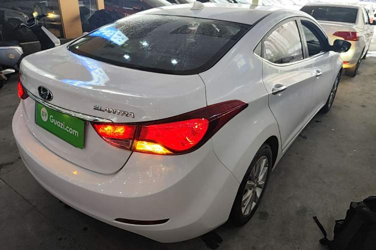 Used Hyundai Elantra (5th Generation / Langdong) 2016 1.6L Automatic Prestige Model Rear Right 45 Deg