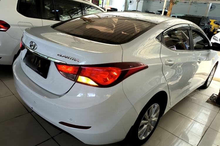 Used Hyundai Elantra (5th Generation / Langdong) 2016 1.6L Automatic Smart Version Rear Right 45 Deg