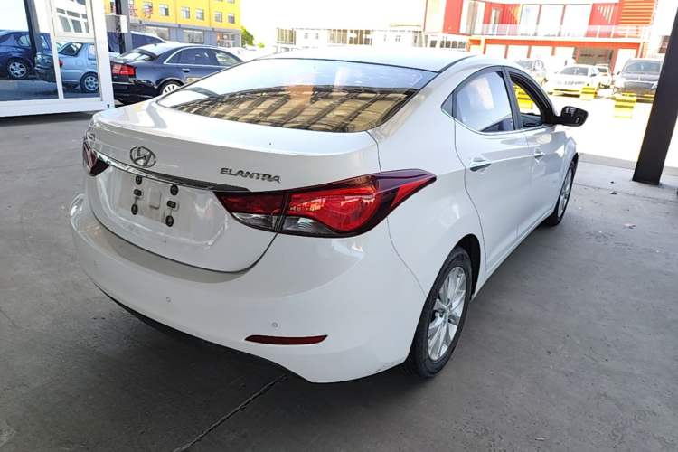 Used Hyundai Elantra (5th Generation / Langdong) 2016 1.6L Automatic Prestige Model Rear Right 45 Deg