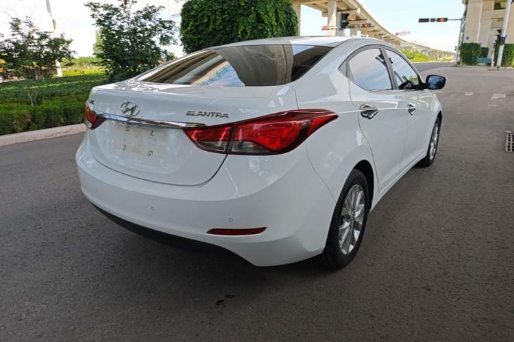 Used Hyundai Elantra (5th Generation / Langdong) 2016 1.6L Manual Luxury Model Rear Right 45 Deg