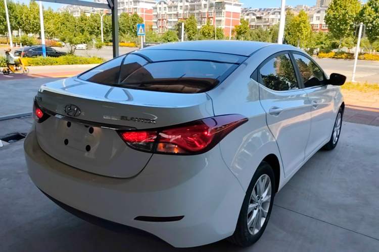Used Hyundai Elantra (5th Generation / Langdong) 2016 1.6L Automatic Smart Version Rear Right 45 Deg