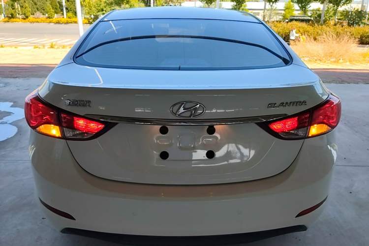 Used Hyundai Elantra (5th Generation / Langdong) 2016 1.6L Automatic Smart Version Rear