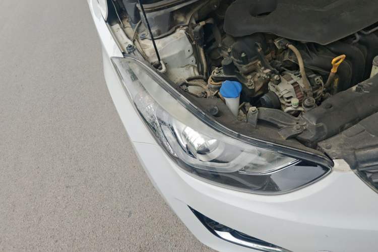Used Hyundai Elantra (5th Generation / Langdong) 2016 1.6L Automatic Prestige Model Right Front Headlight