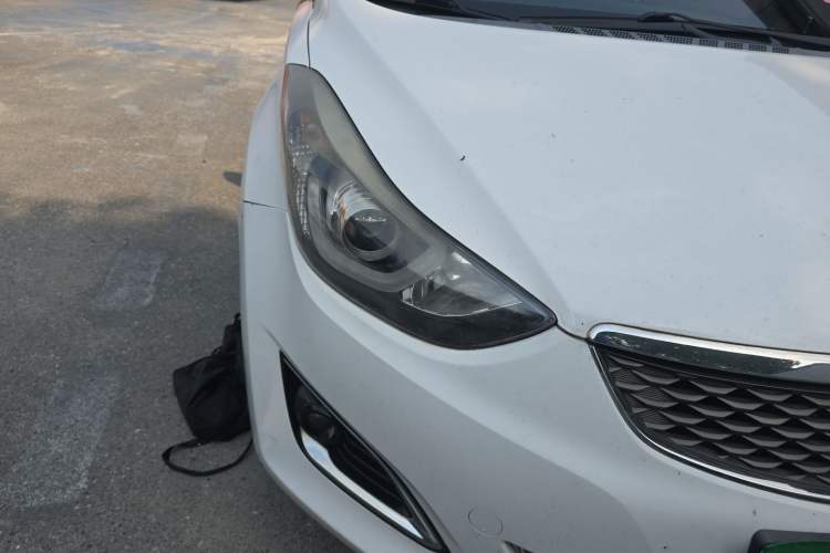 Used Hyundai Elantra (5th Generation / Langdong) 2016 1.6L Manual Luxury Model Right Front Headlight