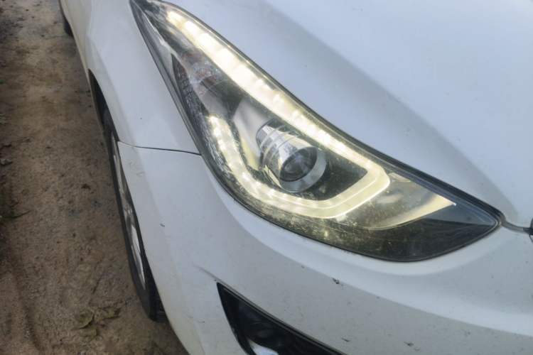 Used Hyundai Elantra (5th Generation / Langdong) 2016 1.6L Automatic Prestige Model Right Front Headlight