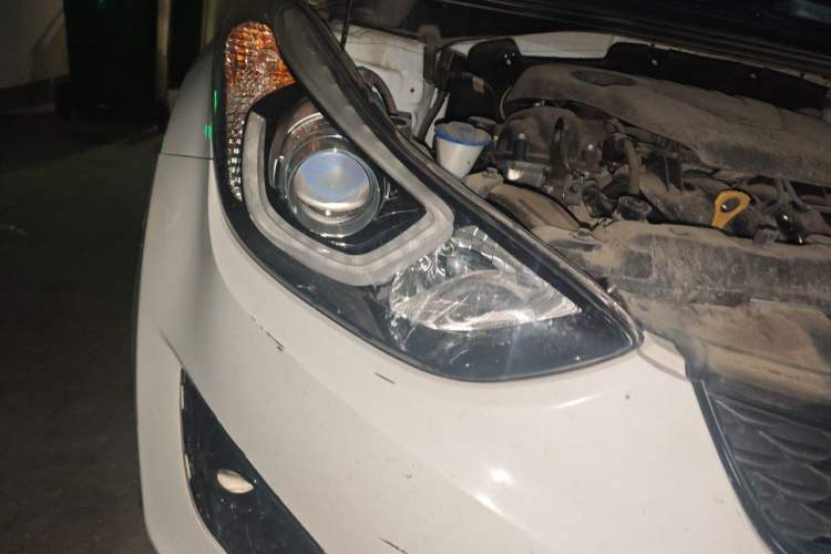 Used Hyundai Elantra (5th Generation / Langdong) 2016 1.6L Automatic Smart Version Right Front Headlight