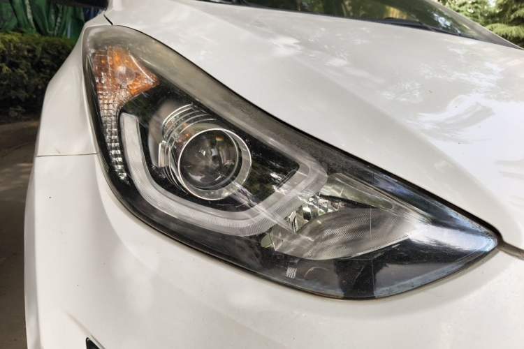 Used Hyundai Elantra (5th Generation / Langdong) 2016 1.6L Automatic Prestige Model Right Front Headlight