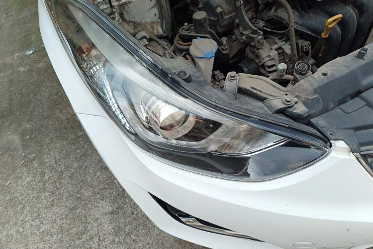 Used Hyundai Elantra (5th Generation / Langdong) 2016 1.6L Automatic Prestige Model Right Front Headlight