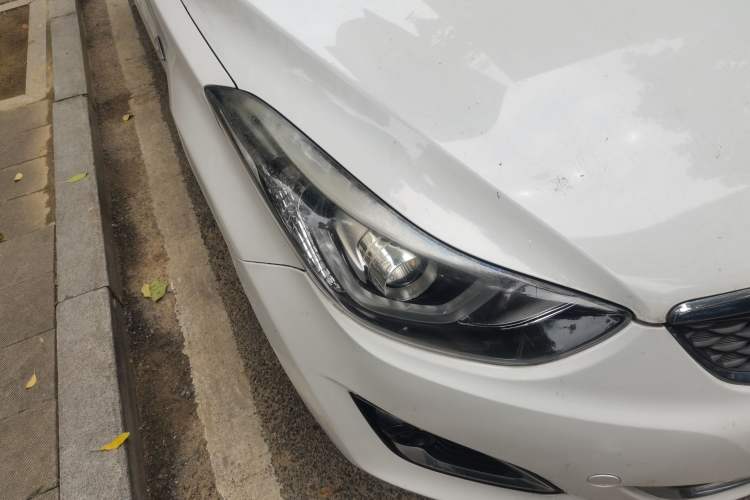 Used Hyundai Elantra (5th Generation / Langdong) 2016 1.6L Automatic Smart Version Right Front Headlight