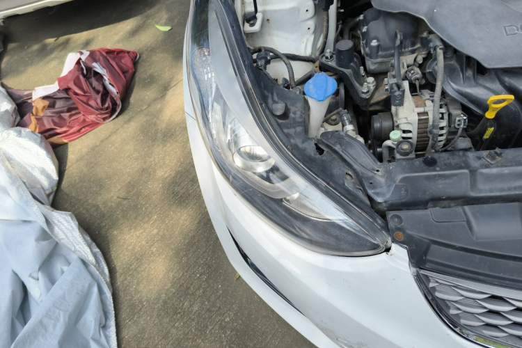 Used Hyundai Elantra (5th Generation / Langdong) 2016 1.6L Automatic Prestige Model Right Front Headlight