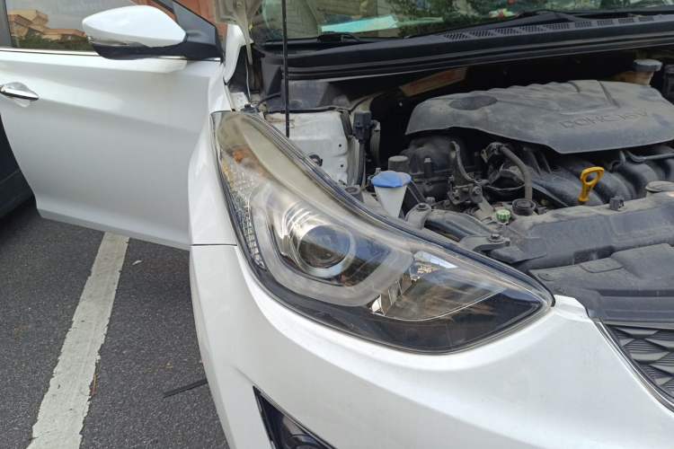 Used Hyundai Elantra (5th Generation / Langdong) 2016 1.6L Automatic Prestige Model Right Front Headlight