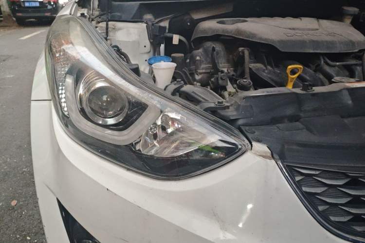 Used Hyundai Elantra (5th Generation / Langdong) 2016 1.6L Automatic Prestige Model Right Front Headlight