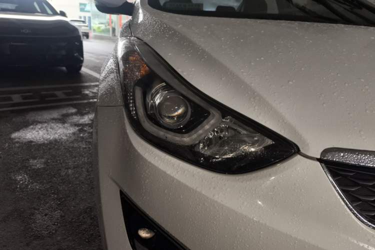 Used Hyundai Elantra (5th Generation / Langdong) 2016 1.6L Automatic Prestige Model Right Front Headlight