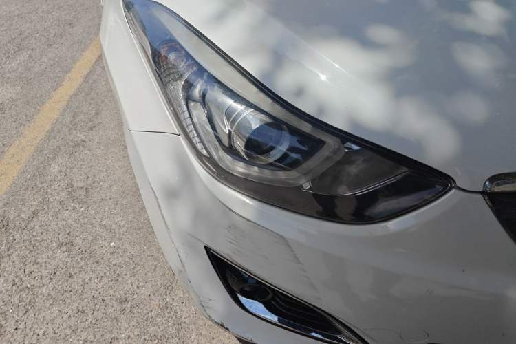 Used Hyundai Elantra (5th Generation / Langdong) 2016 1.6L Automatic Smart Version Right Front Headlight