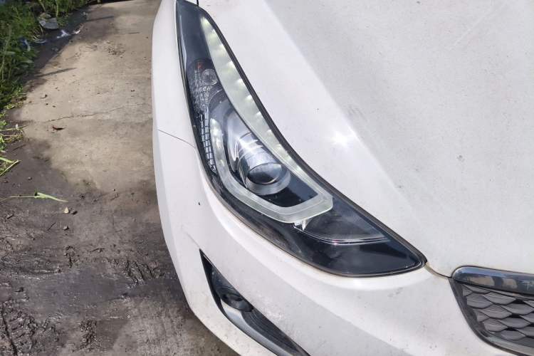Used Hyundai Elantra (5th Generation / Langdong) 2016 1.6L Manual Luxury Model Right Front Headlight