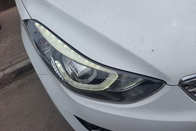 Used Hyundai Elantra (5th Generation / Langdong) 2016 1.6L Automatic Prestige Model Right Front Headlight
