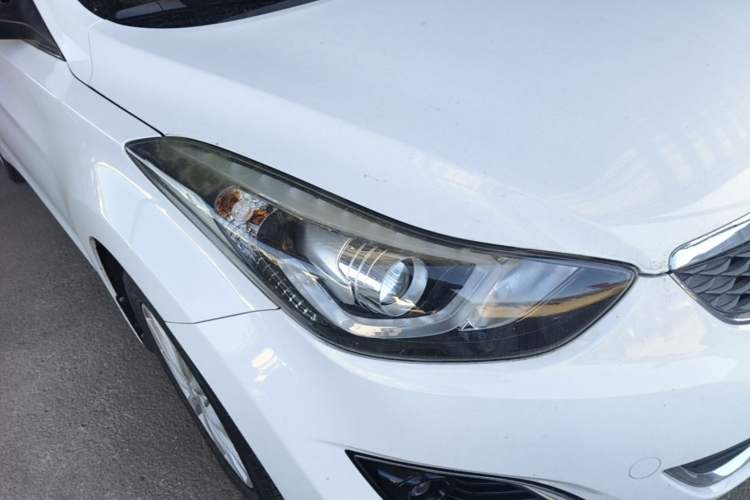 Used Hyundai Elantra (5th Generation / Langdong) 2016 1.6L Manual Luxury Model Right Front Headlight