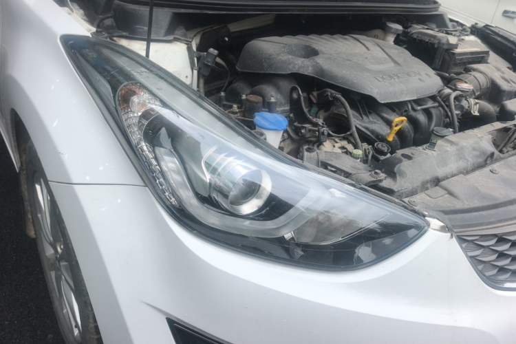 Used Hyundai Elantra (5th Generation / Langdong) 2016 1.6L Automatic Prestige Model Right Front Headlight