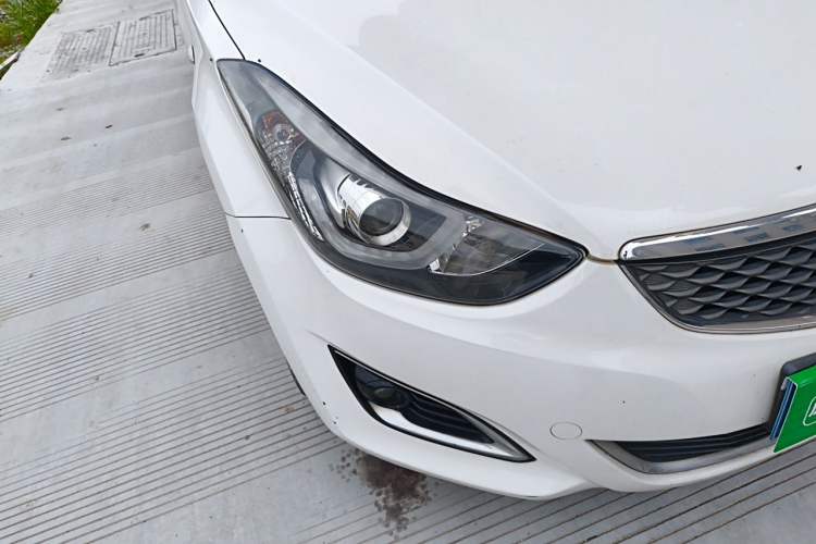 Used Hyundai Elantra (5th Generation / Langdong) 2016 1.6L Automatic Smart Version Right Front Headlight