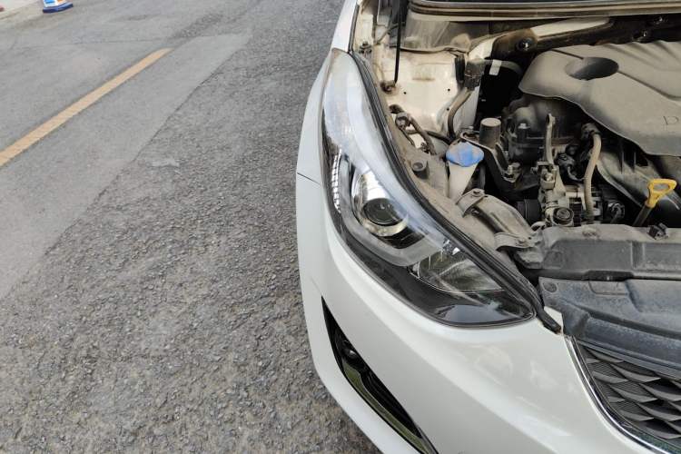 Used Hyundai Elantra (5th Generation / Langdong) 2016 1.6L Automatic Smart Version Right Front Headlight