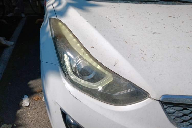Used Hyundai Elantra (5th Generation / Langdong) 2016 1.6L Automatic Smart Version Right Front Headlight