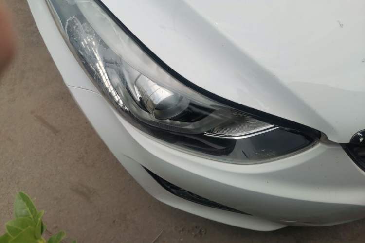 Used Hyundai Elantra (5th Generation / Langdong) 2016 1.6L Manual Luxury Model Right Front Headlight