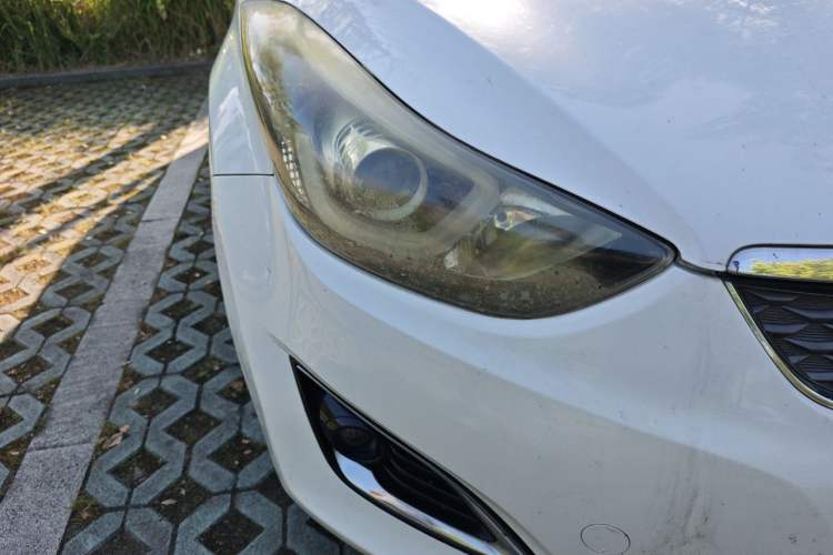 Used Hyundai Elantra (5th Generation / Langdong) 2016 1.6L Manual Luxury Model Right Front Headlight