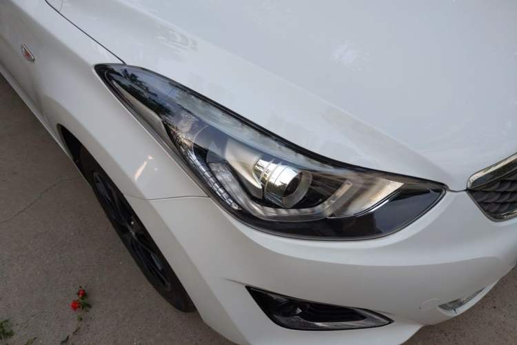 Used Hyundai Elantra (5th Generation / Langdong) 2016 1.6L Automatic Smart Version Right Front Headlight