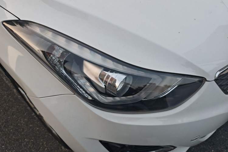 Used Hyundai Elantra (5th Generation / Langdong) 2016 1.6L Automatic Smart Version Right Front Headlight