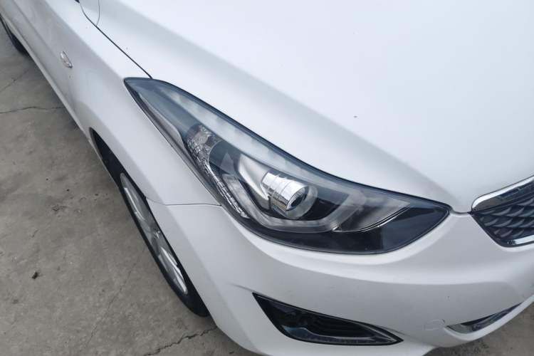 Used Hyundai Elantra (5th Generation / Langdong) 2016 1.6L Automatic Smart Version Right Front Headlight