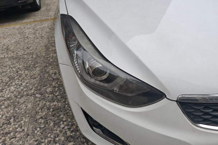 Used Hyundai Elantra (5th Generation / Langdong) 2016 1.6L Automatic Smart Version Right Front Headlight