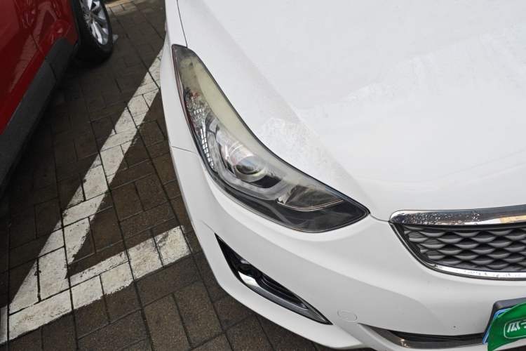 Used Hyundai Elantra (5th Generation / Langdong) 2016 1.6L Automatic Smart Version Right Front Headlight