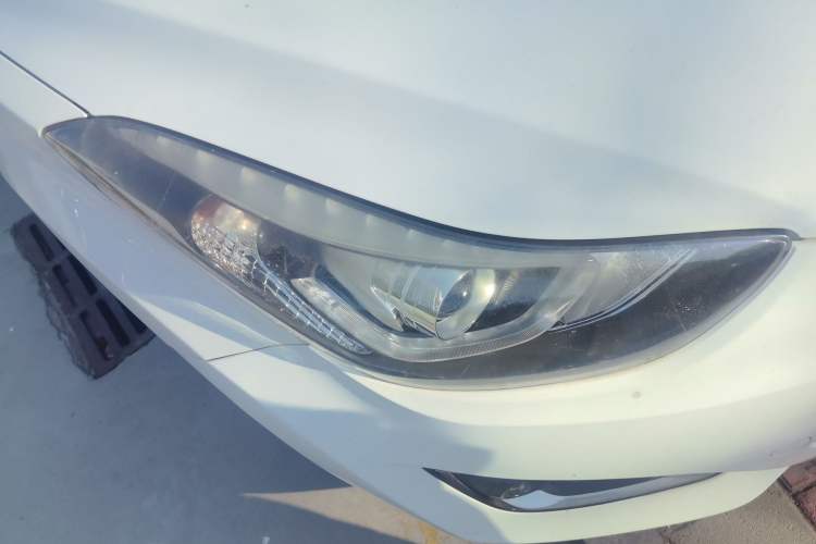 Used Hyundai Elantra (5th Generation / Langdong) 2016 1.6L Automatic Smart Version Right Front Headlight