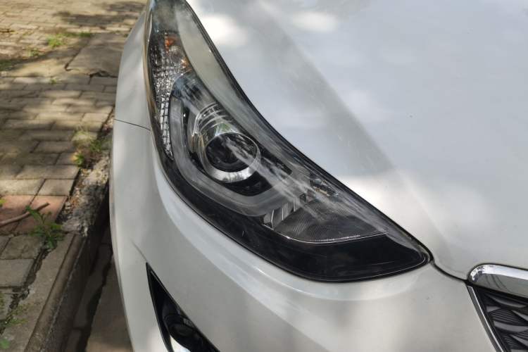 Used Hyundai Elantra (5th Generation / Langdong) 2016 1.6L Automatic Prestige Model Right Front Headlight