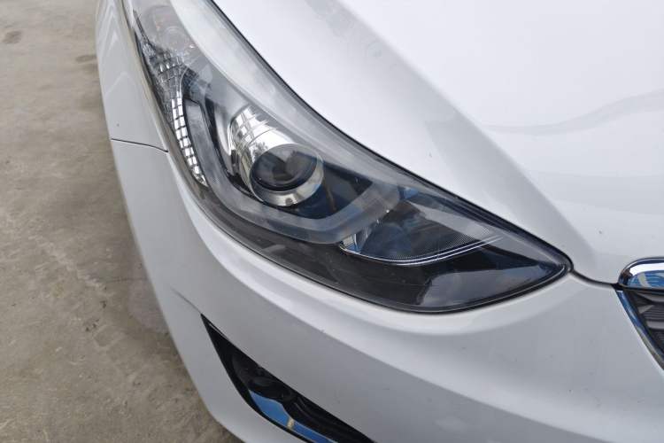 Used Hyundai Elantra (5th Generation / Langdong) 2016 1.6L Automatic Prestige Model Right Front Headlight