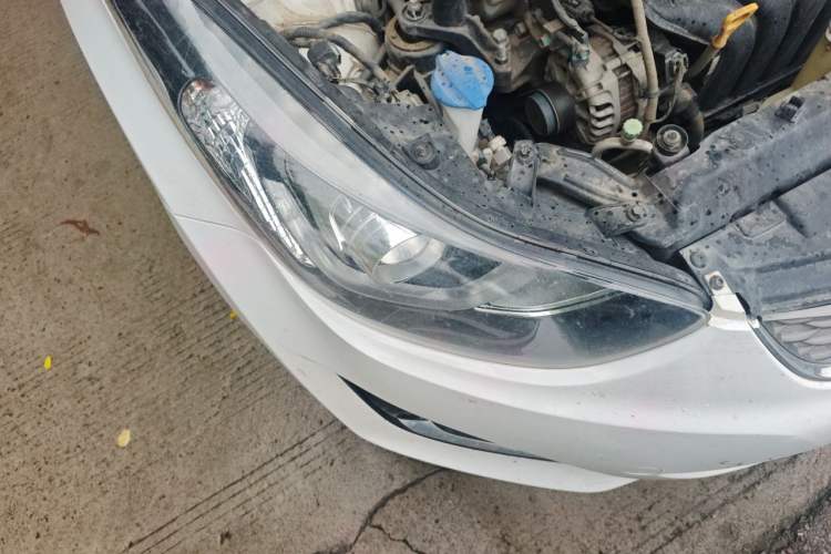 Used Hyundai Elantra (5th Generation / Langdong) 2016 1.6L Manual Luxury Model Right Front Headlight