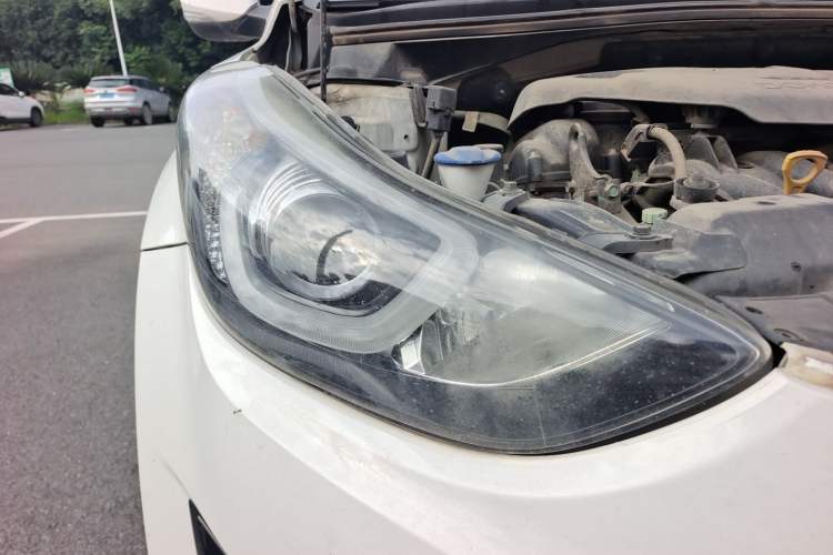 Used Hyundai Elantra (5th Generation / Langdong) 2016 1.6L Automatic Prestige Model Right Front Headlight